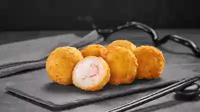 Рисовые шарики с креветкой меню Суши Мастер