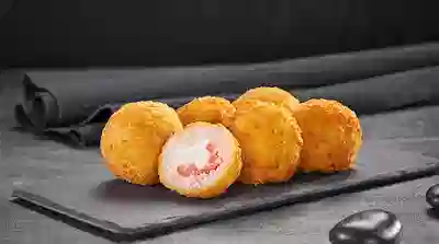 Рисовые шарики с лососем меню Суши Мастер